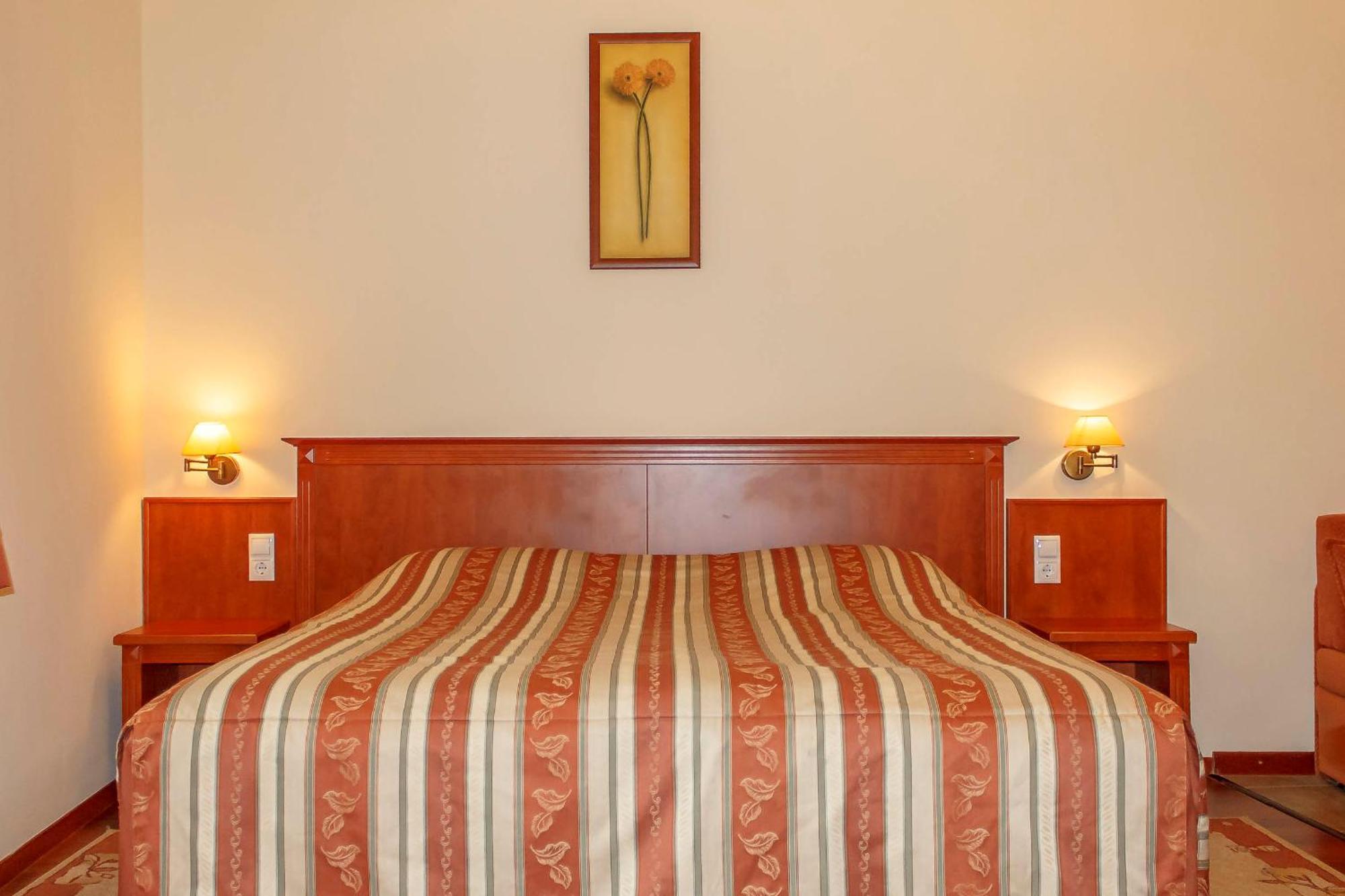 Pannon Hotel Bejelentkezes 20 Oraig, Check-In Until 20 O'Clock, Einchecken Bis 20 Uhr Mohacs Exterior photo