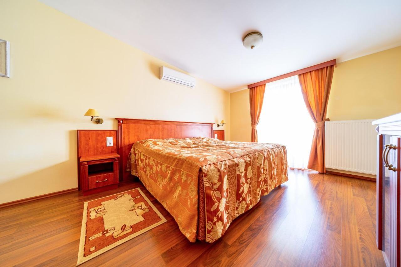 Pannon Hotel Bejelentkezes 20 Oraig, Check-In Until 20 O'Clock, Einchecken Bis 20 Uhr Mohacs Exterior photo